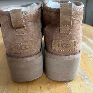 UGG Classic Ultra Mini Platform